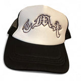 Multicolor embroidered logo trucker